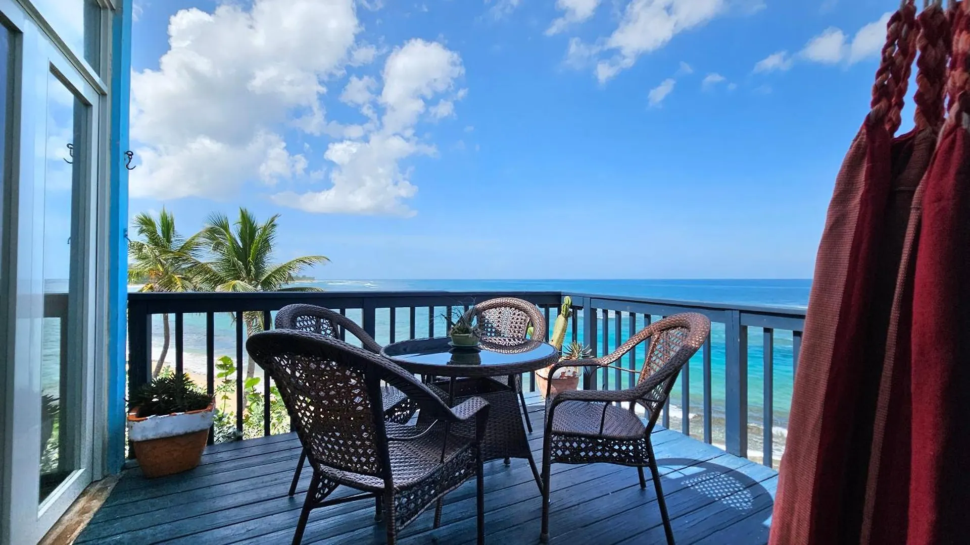 Loveshack Villa In Shacks Beach, Isabela
